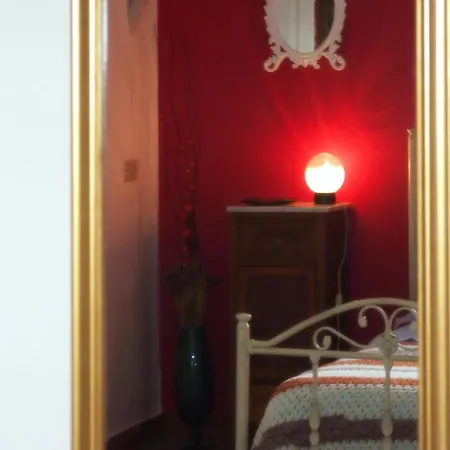 לינה וארוחת בוקר Bianca 3*