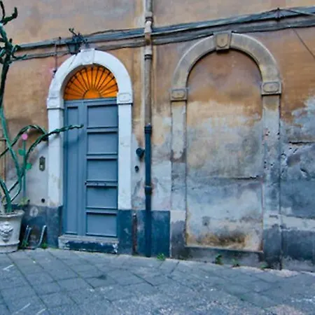 比安卡住宿加早餐酒店 3* 卡塔尼亚